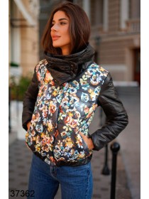 Жіноча куртка з принтом