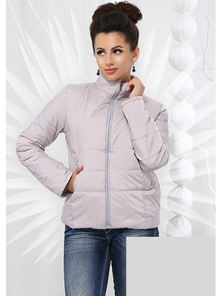 Стильна коротка жіноча куртка на синтепоне з коміром стойка 822955-58