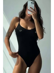 Чорний жіночий купальник суцільний прикрашений пірсингом бразиліана