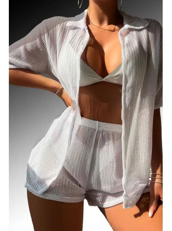 Белый пляжный женский костюм рубашка с шортами