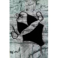 Черный женский купальник-треугольник с чашками